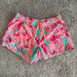 Lilly Pulitzer Run Around Shorts